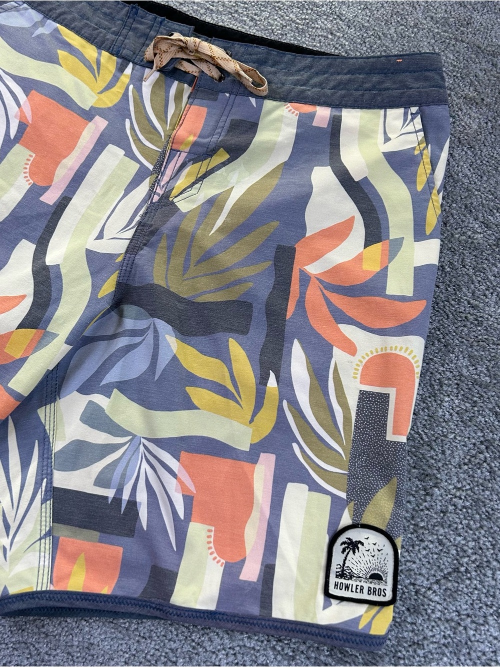 Howler Bros Swim Trunks Men’s Size 34 Multicolor Tropical Board Shorts Pockets